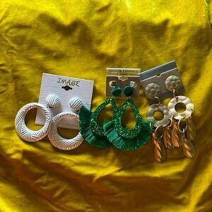 FABULOUS! 3 pair of earrings for the price of 1! Accessorize your wardrobe.